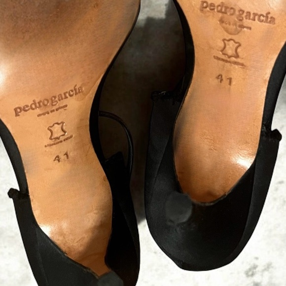 PEDRO GARCIA BLACK SATIN PEEP TOE CRYSTAL RHINESTONE Ankle strap HEELS sz 10 - Picture 6 of 6